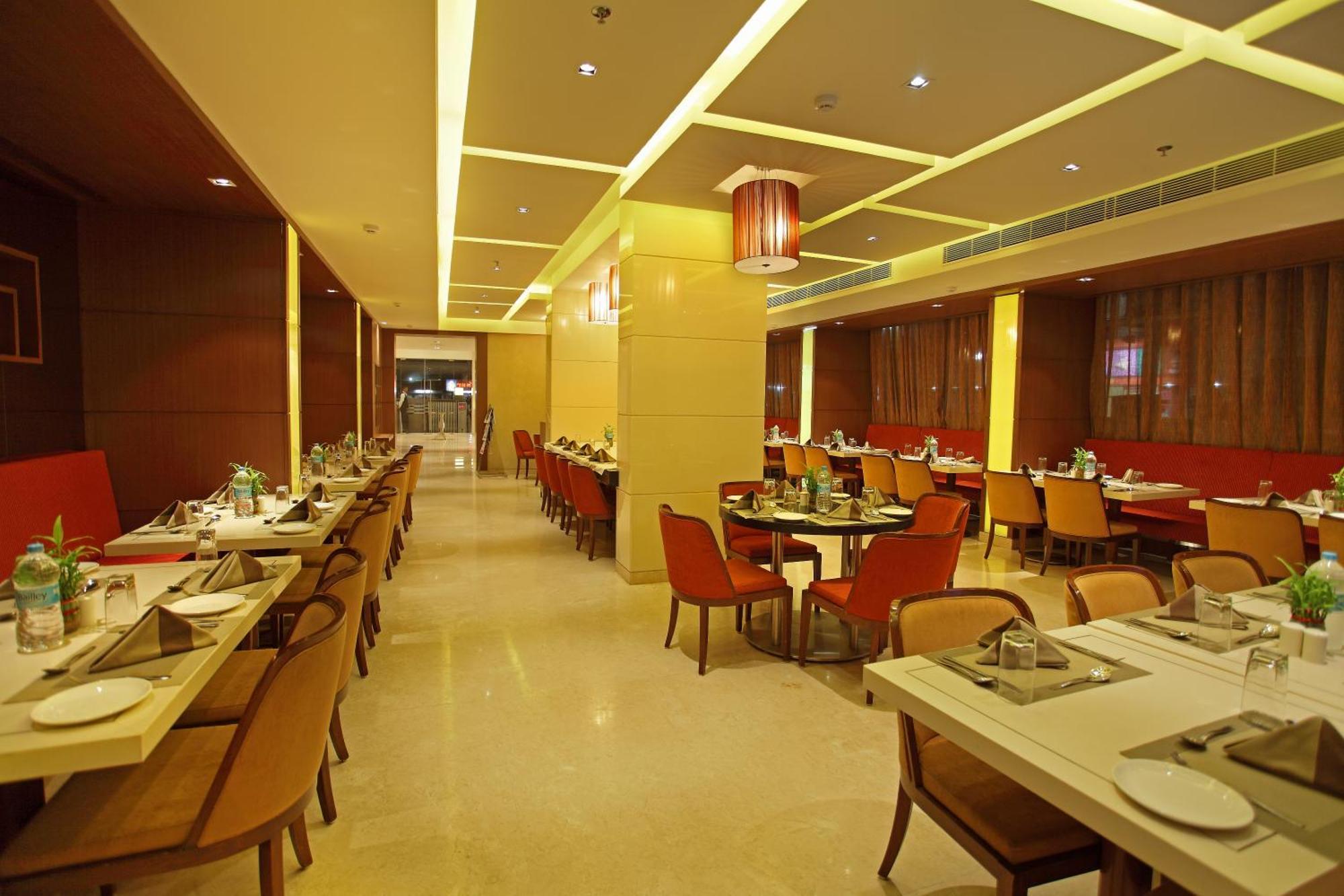 Comfort Inn Legacy Rajkot Dış mekan fotoğraf