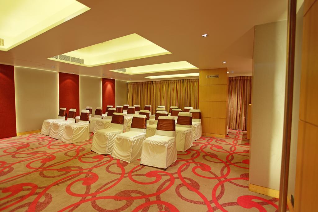 Comfort Inn Legacy Rajkot İş olanakları fotoğraf